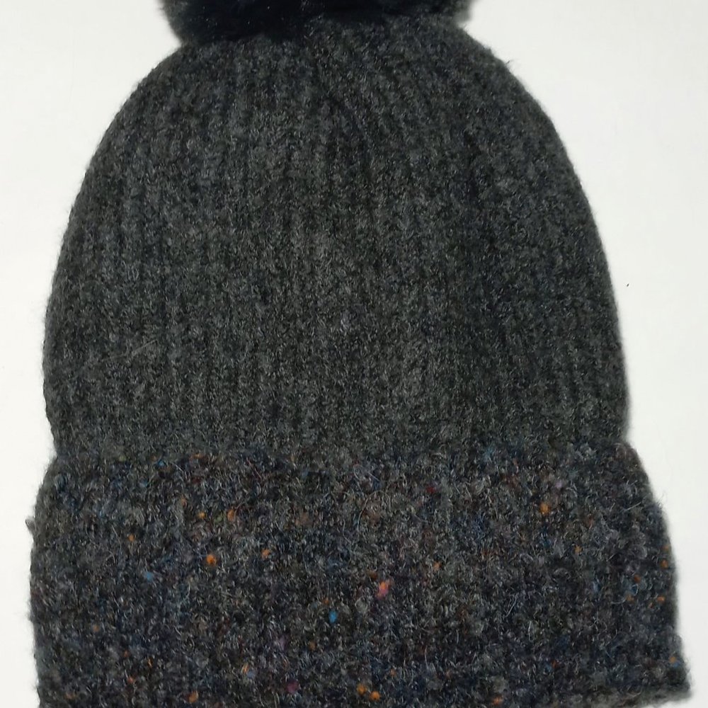 Be Clever Warm Winter Pom Pom Faux Fur Lined Acrylic Beanie Hat Dark Gray